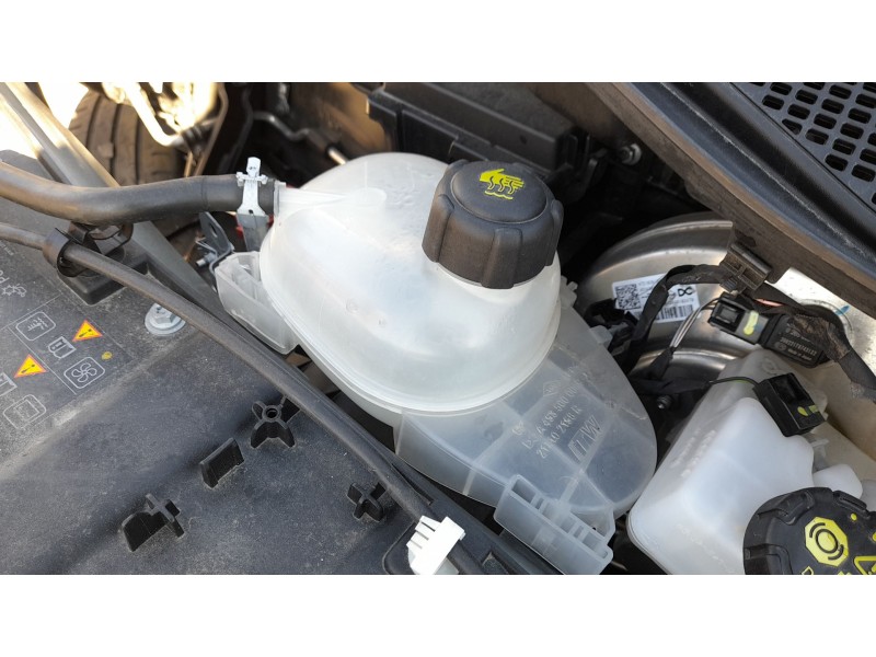 Recambio de deposito expansion para smart forfour hatchback (453) electric drive / eq (453.091) referencia OEM IAM A4535010300  