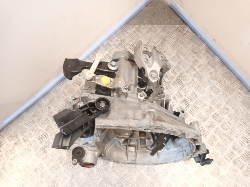 Recambio de caja cambios para citroën c-elysee (dd_) 1.2 vti 82 referencia OEM IAM 20CR15 5 Velocidades 1608995480