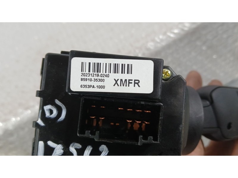 Recambio de mando limpia para ssangyong tivoli 1.5 referencia OEM IAM   