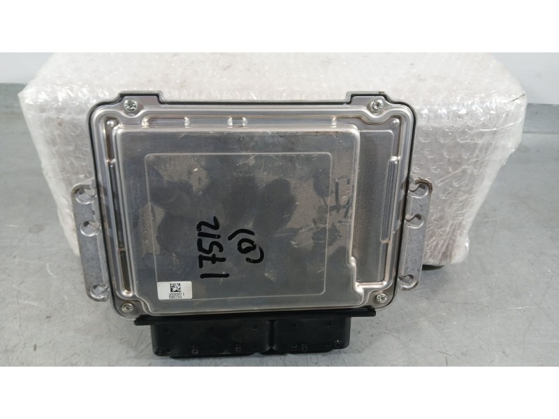 Recambio de centralita motor uce para ssangyong tivoli 1.5 referencia OEM IAM 1755401432 BOSCH 0261S103NP