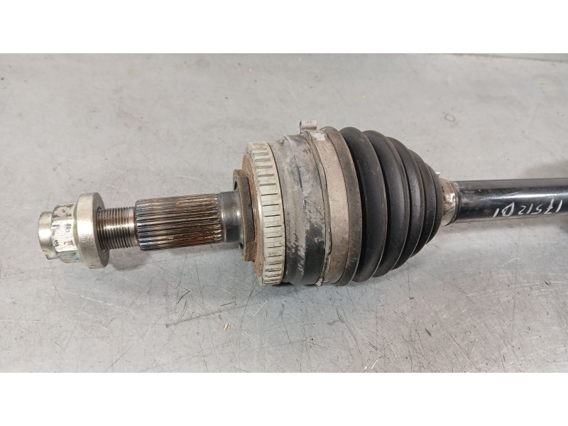 Recambio de transmision delantera izquierda para ssangyong tivoli 1.5 referencia OEM IAM 4130035500  