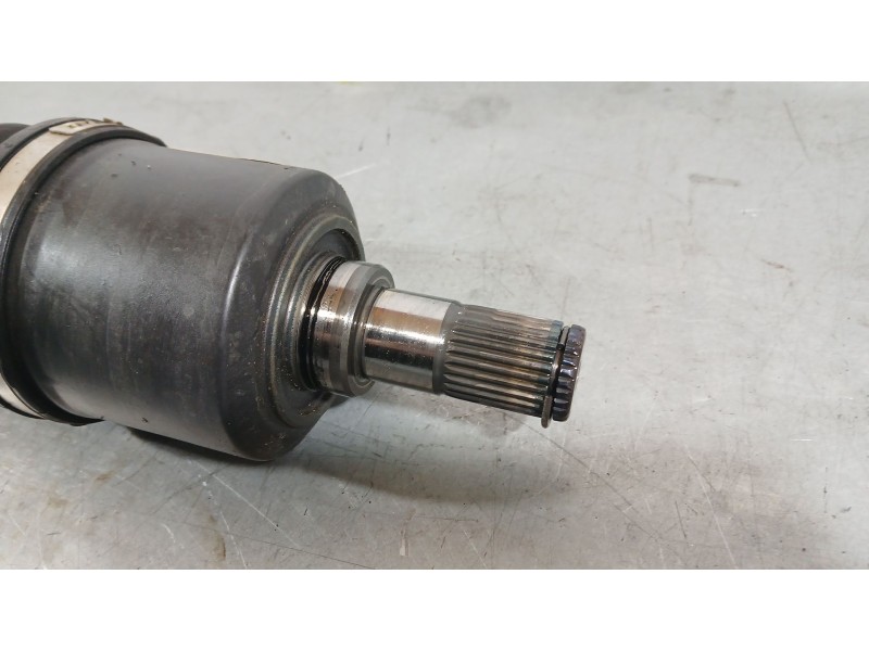 Recambio de transmision delantera izquierda para ssangyong tivoli 1.5 referencia OEM IAM 4130035500  