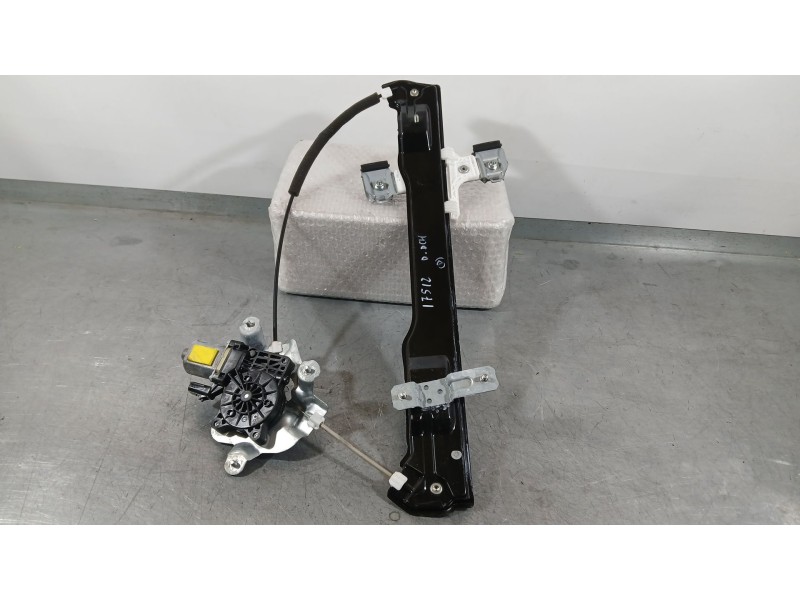 Recambio de elevalunas delantero derecho para ssangyong tivoli 1.5 referencia OEM IAM 7232135000  