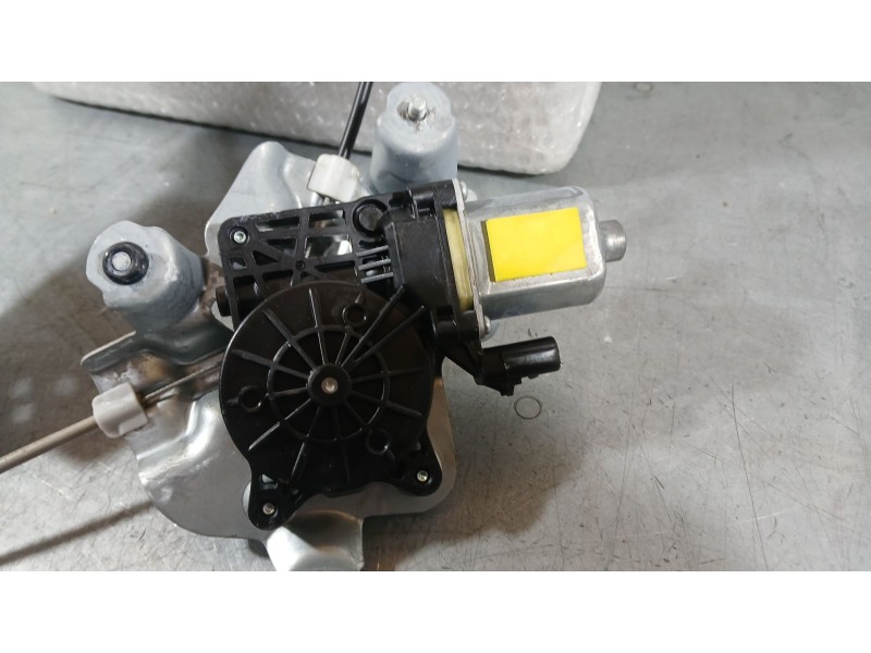 Recambio de elevalunas delantero izquierdo para ssangyong tivoli 1.5 referencia OEM IAM 7231135000  