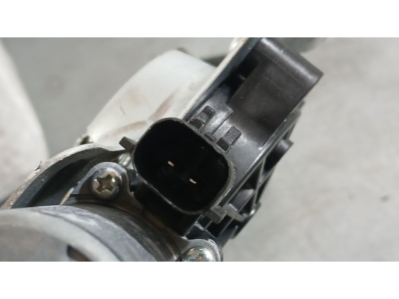 Recambio de elevalunas delantero izquierdo para ssangyong tivoli 1.5 referencia OEM IAM 7231135000  