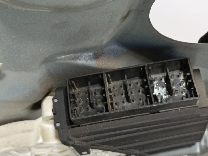 Recambio de elevalunas delantero izquierdo para seat ibiza (6l1) fresh referencia OEM IAM 6L3837751K  ELECTRICO