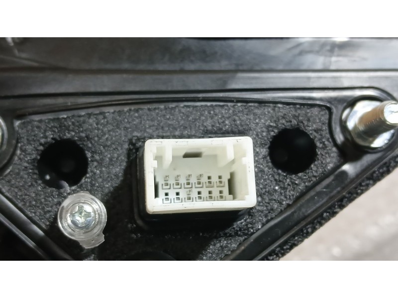 Recambio de retrovisor izquierdo para ssangyong tivoli 1.5 referencia OEM IAM 78950352A0 ELECTRICO 5 PINS 