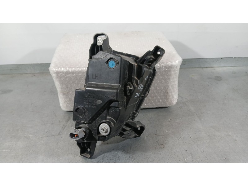 Recambio de faro antiniebla izquierdo para ssangyong tivoli 1.5 referencia OEM IAM 832013581 8320221700  