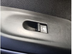 MANDO ELEVALUNAS DELANTERO DERECHO 735633146 