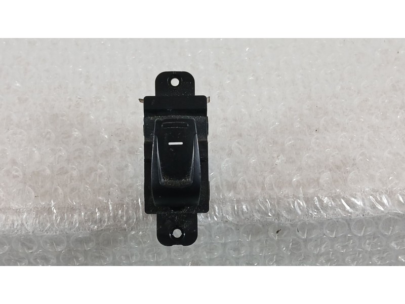 Recambio de mando elevalunas delantero derecho para ssangyong tivoli 1.5 referencia OEM IAM 8585035100LVB  