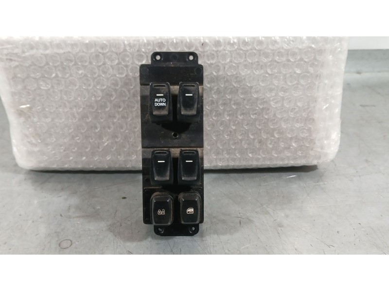Recambio de mando elevalunas delantero izquierdo para ssangyong tivoli 1.5 referencia OEM IAM 8581135200LBV  