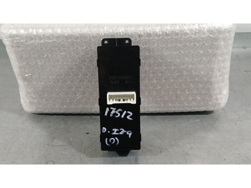 Recambio de mando elevalunas delantero izquierdo para ssangyong tivoli 1.5 referencia OEM IAM 8581135200LBV  