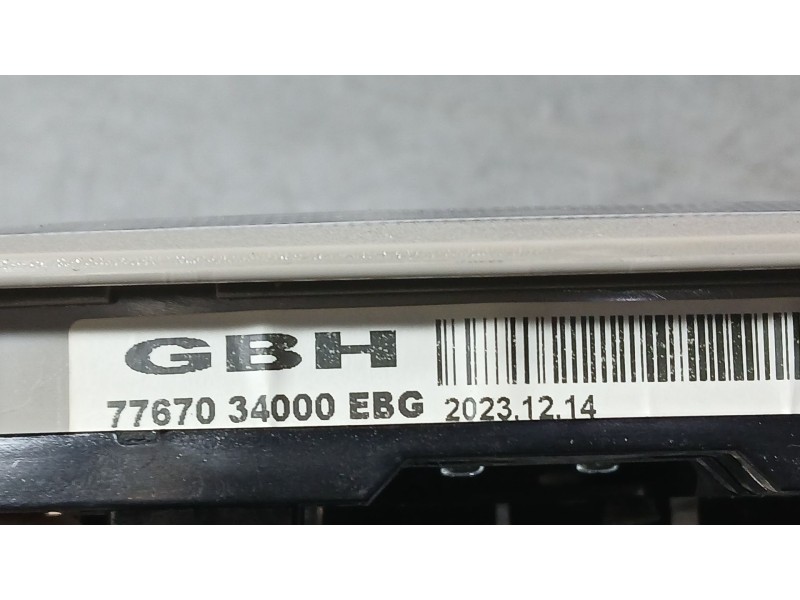 Recambio de luz interior para ssangyong tivoli 1.5 referencia OEM IAM 7767034000EGB  