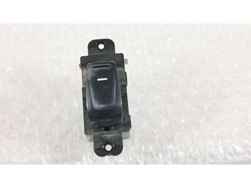 Recambio de mando elevalunas trasero izquierdo para ssangyong tivoli 1.5 referencia OEM IAM 8585035100LVB  