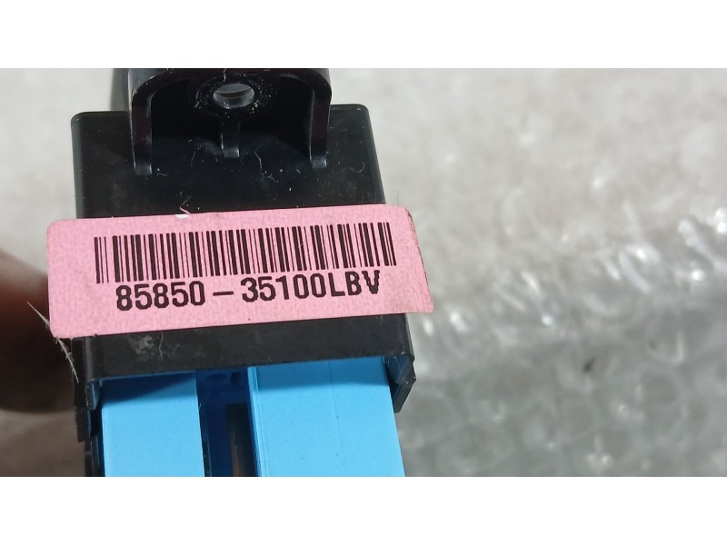 Recambio de mando elevalunas trasero izquierdo para ssangyong tivoli 1.5 referencia OEM IAM 8585035100LVB  