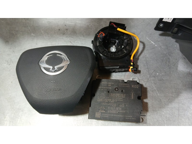 Recambio de kit airbag para ssangyong tivoli 1.5 referencia OEM IAM 8620135501LBH C/SALPICADERO Y PRETENSORES 8620135501LBH COND