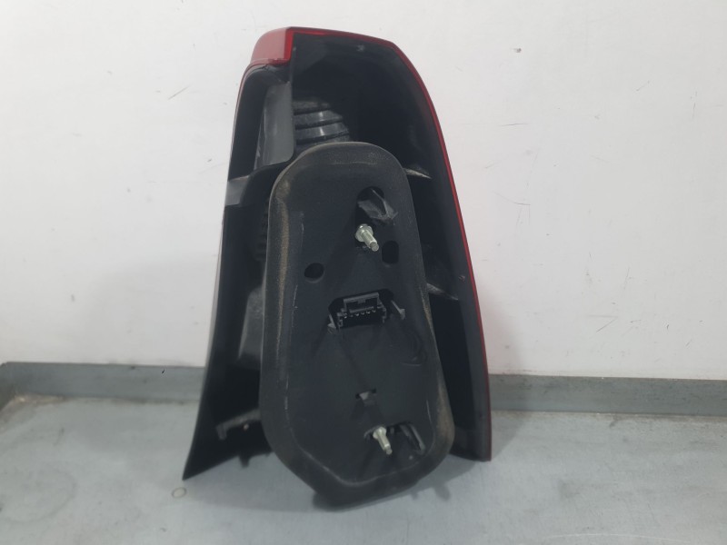 Recambio de piloto trasero izquierdo exterior para dacia logan (ls_) 1.5 dci (ls0k) referencia OEM IAM 8200211020  