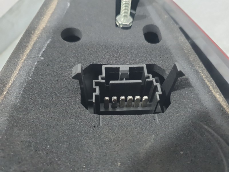 Recambio de piloto trasero izquierdo exterior para dacia logan (ls_) 1.5 dci (ls0k) referencia OEM IAM 8200211020  