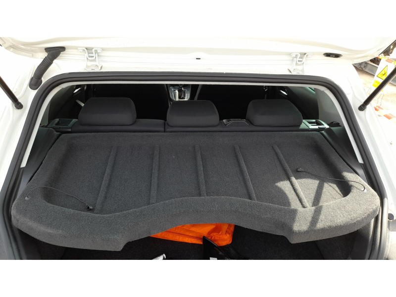 Recambio de bandeja trasera para seat ibiza v (kj1, kjg) 1.0 tgi referencia OEM IAM 6F0867769D6E8  