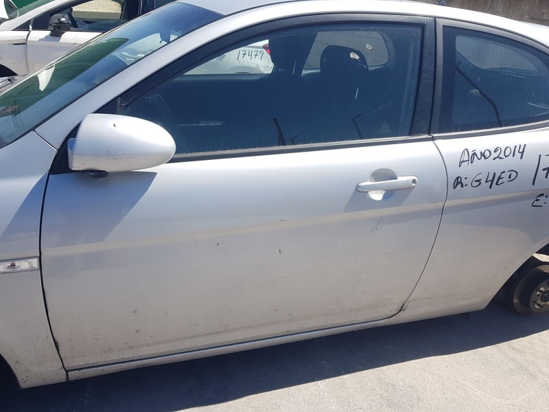 Recambio de puerta delantera izquierda para hyundai accent iii (mc) 1.6 gls referencia OEM IAM 760031E010  