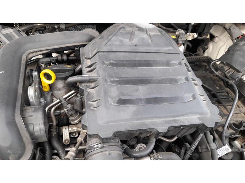 Recambio de carcasa filtro aire para seat ibiza v (kj1, kjg) 1.0 tgi referencia OEM IAM 04C129601M  