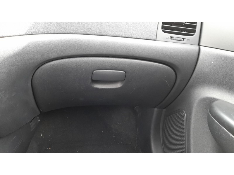 Recambio de guantera para hyundai accent iii (mc) 1.6 gls referencia OEM IAM 845101E200QSDS  