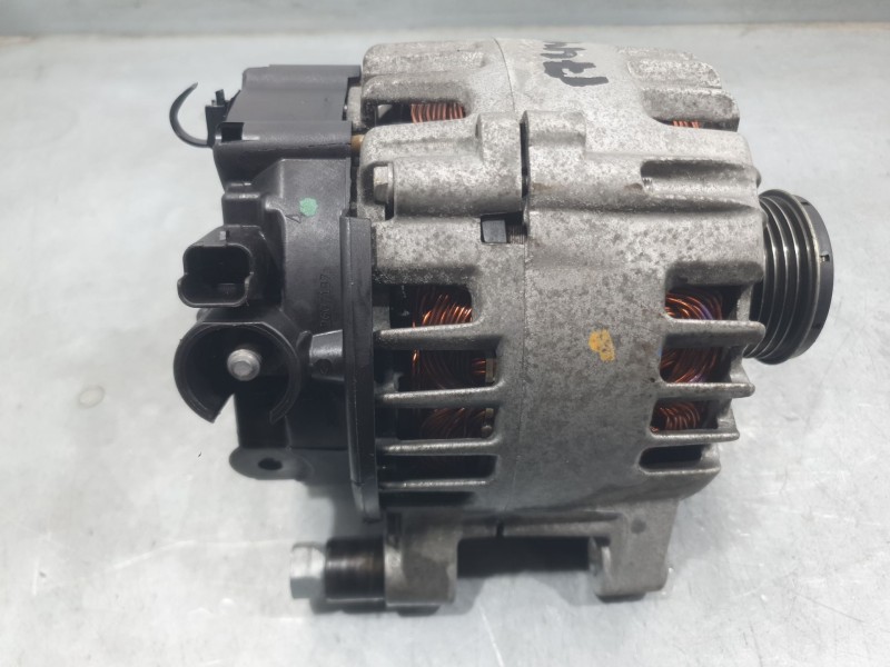 Recambio de alternador para peugeot 5008 (0u_, 0e_) 1.6 hdi referencia OEM IAM 9678048880 5702J9 VALEO