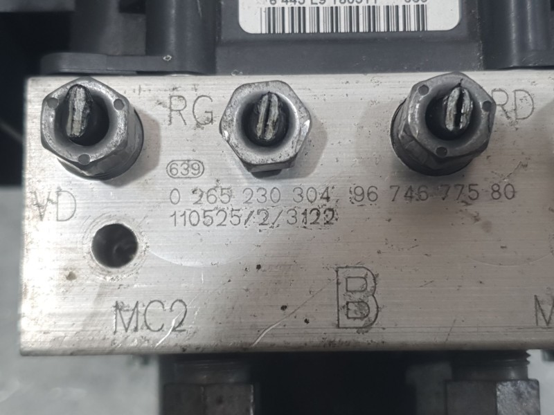 Recambio de abs para peugeot 5008 (0u_, 0e_) 1.6 hdi referencia OEM IAM 9674677580 0265230304 BOSCH