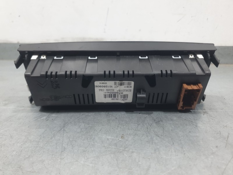 Recambio de pantalla multifuncion para peugeot 5008 (0u_, 0e_) 1.6 hdi referencia OEM IAM 9676655380  