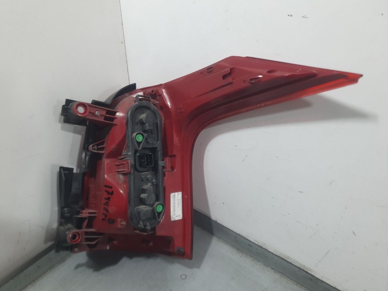 Recambio de piloto trasero izquierdo para peugeot 5008 (0u_, 0e_) 1.6 hdi referencia OEM IAM 9672666580  