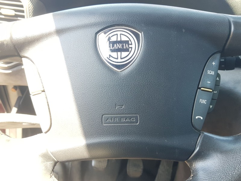 Recambio de kit airbag para lancia thesis (841_) 2.4 jtd (841axd1b02) referencia OEM IAM 156040255 C/SALPICADERO Y PRETENSORES 1