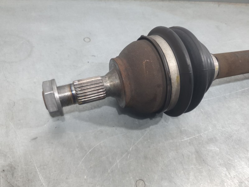 Recambio de transmision delantera izquierda para peugeot 5008 (0u_, 0e_) 1.6 hdi referencia OEM IAM 9661107380 3272QA 3273QL