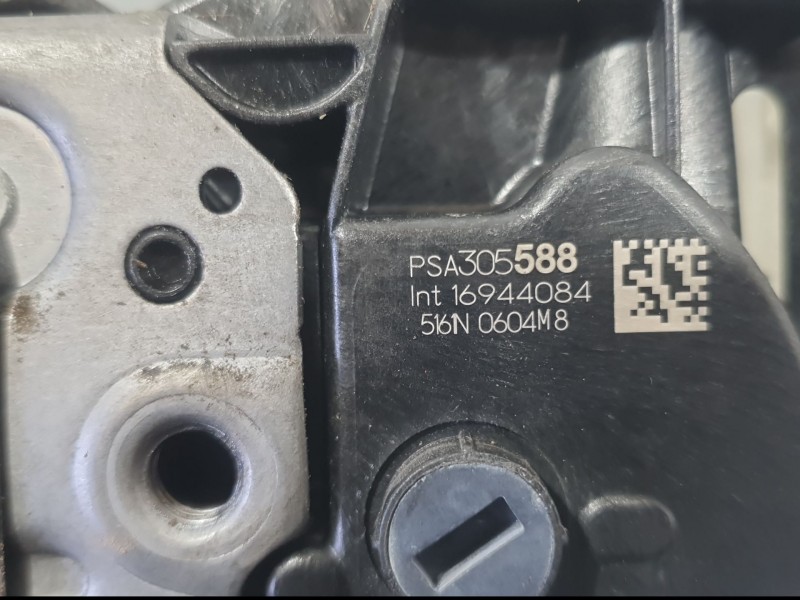 Recambio de cerradura puerta delantera derecha para peugeot 2008 ii (ud_, us_, uy_, uj_, ur_, uc_) 1.2 puretech 130 referencia O