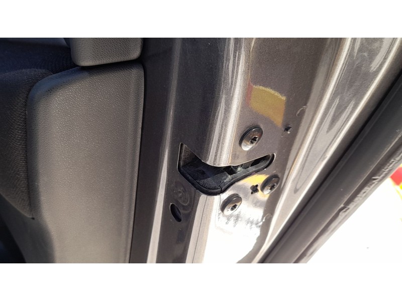 Recambio de cerradura puerta trasera derecha para citroën c4 spacetourer (3d_) 1.5 bluehdi 130 referencia OEM IAM 9826133680  