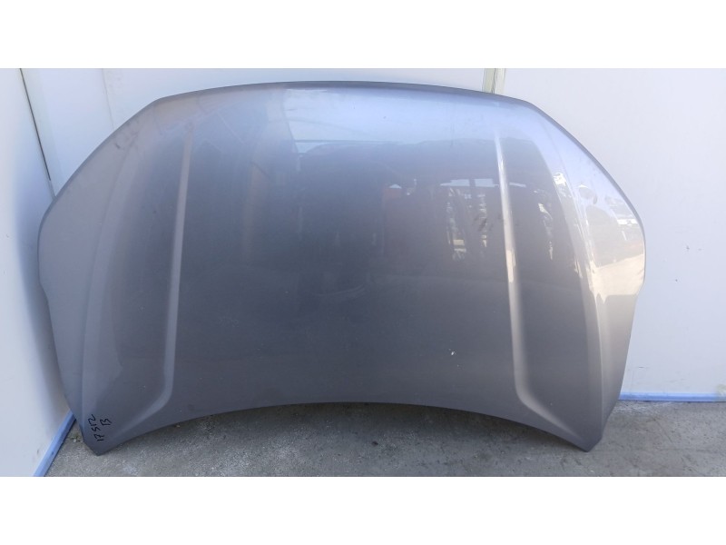 Recambio de capot para ssangyong tivoli 1.5 referencia OEM IAM 6101135003  