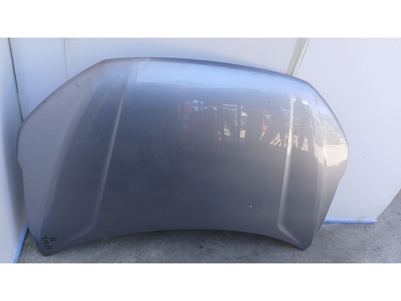 Recambio de capot para ssangyong tivoli 1.5 referencia OEM IAM 6101135003  