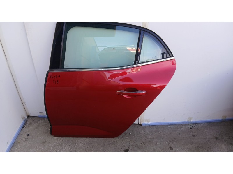 Recambio de puerta trasera izquierda para renault megane iv hatchback (b9a/m/n_) 1.2 tce 130 (b9mr) referencia OEM IAM 821015121