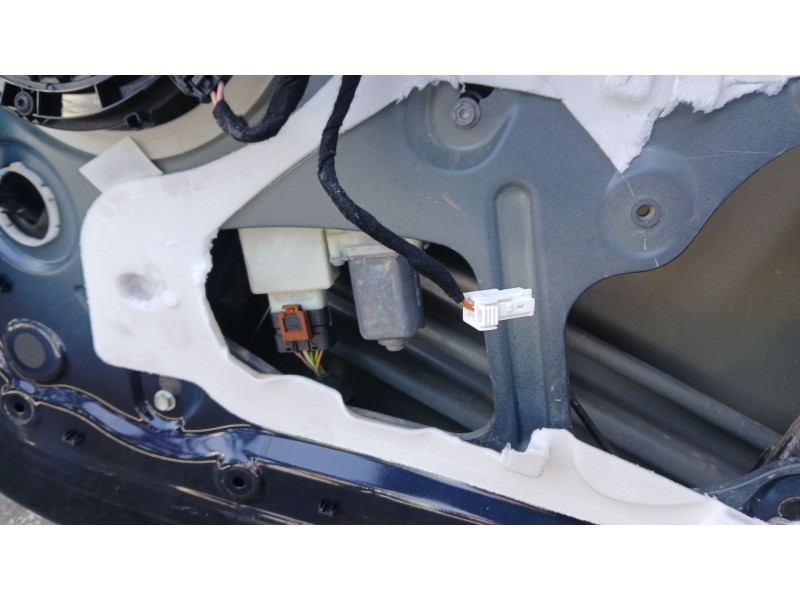 Recambio de elevalunas delantero derecho para peugeot 308 sw ii (lc_, lj_, lr_, lx_, l4_) 1.2 thp 130 referencia OEM IAM 9826079