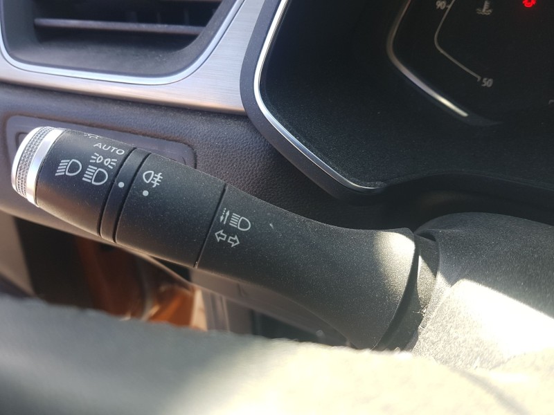 Recambio de mando luces y limpia para renault captur ii (hf_) tce 100 (hfmt) referencia OEM IAM 255672748R  