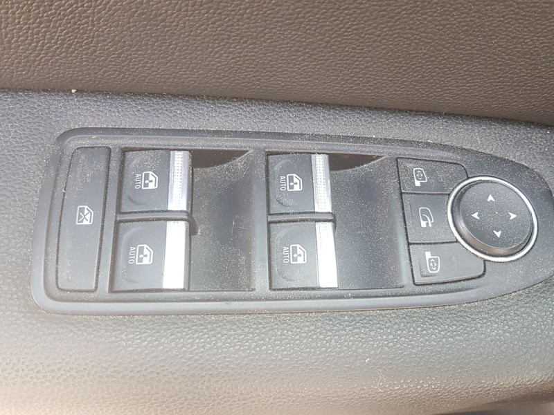 Recambio de mando elevalunas delantero izquierdo para renault captur ii (hf_) tce 100 (hfmt) referencia OEM IAM 254104196R C/ MA