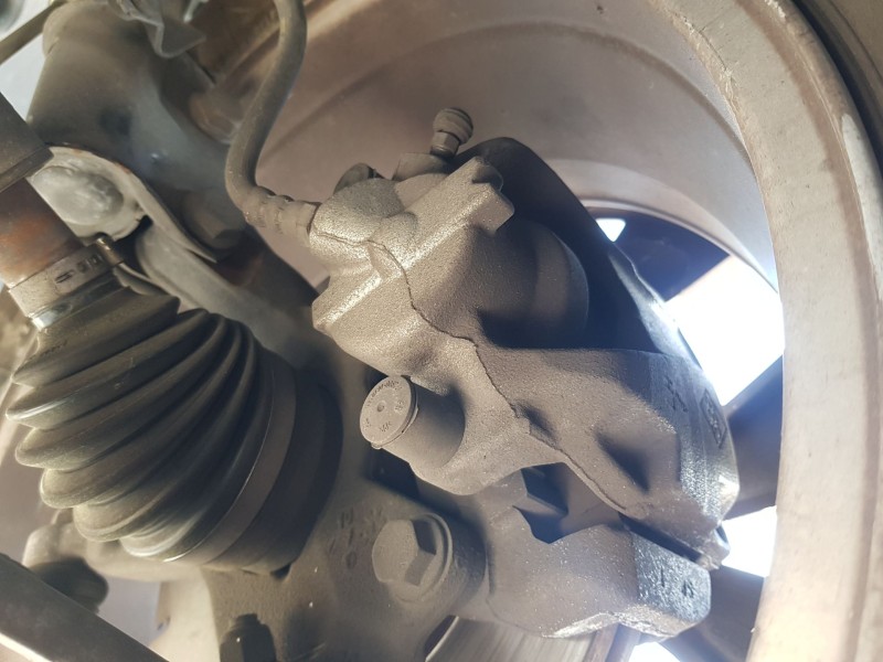 Recambio de pinza freno delantera izquierda para renault captur ii (hf_) tce 100 (hfmt) referencia OEM IAM 410110596R  