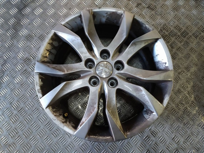 Recambio de juego llantas para peugeot 508 sw allure referencia OEM IAM  ALUMINIO 7X17 5 TORN ET 46