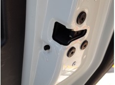 CERRADURA PUERTA TRASERA DERECHA 825028522R 