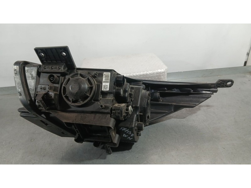 Recambio de faro derecho para kia niro i (de) 1.6 gdi hybrid referencia OEM IAM 92102G5000  