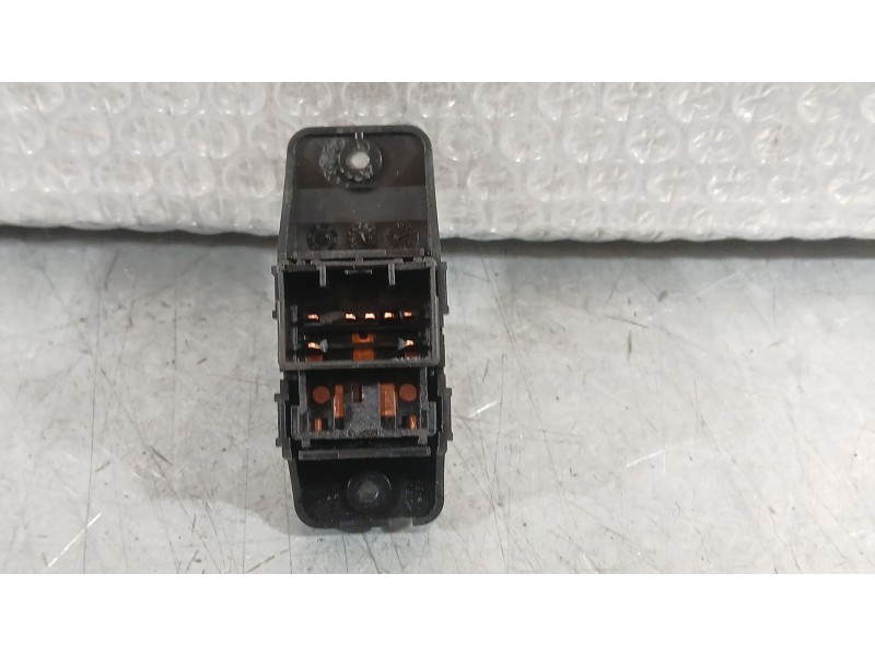 Recambio de mando elevalunas trasero derecho para kia niro i (de) 1.6 gdi hybrid referencia OEM IAM 93590G5560  