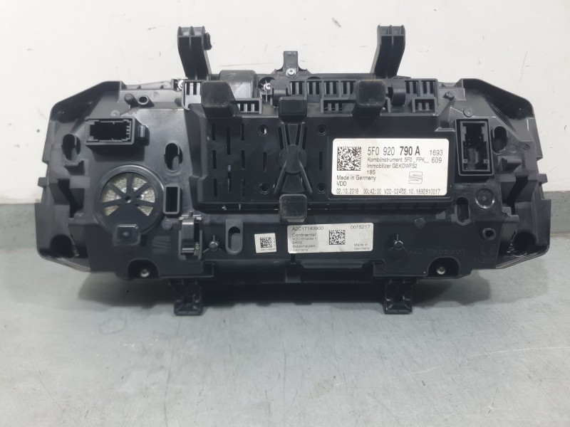 Recambio de cuadro instrumentos para seat leon st (5f8) 1.5 tsi referencia OEM IAM 5F0920790A  