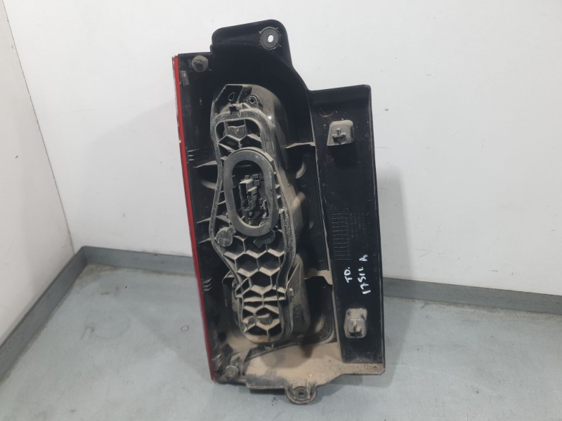 Recambio de piloto trasero derecho para citroën jumpy iii furgoneta (v_) 2.0 bluehdi 120 referencia OEM IAM 9808243080 085521953