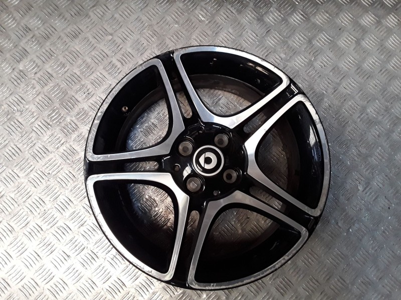 Recambio de llanta aluminio para smart forfour hatchback (453) electric drive / eq (453.091) referencia OEM IAM 6.5X16 4 TORN ET