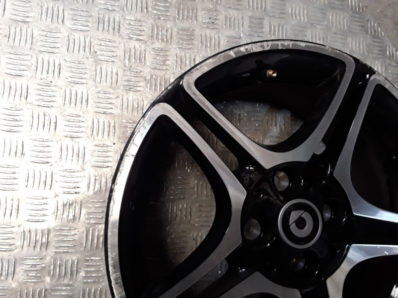 Recambio de llanta aluminio para smart forfour hatchback (453) electric drive / eq (453.091) referencia OEM IAM 6.5X16 4 TORN ET