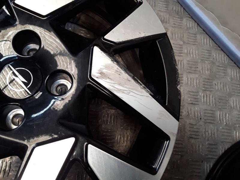 Recambio de juego llantas aluminio para opel mokka 1.2 (76) referencia OEM IAM 6.5X17 4 TORN ET32 ROZADAS ALUMINIO